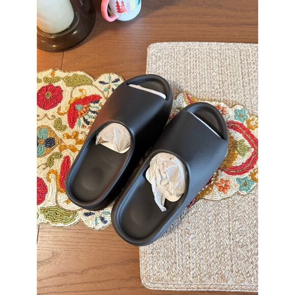 Sandals_&_Flip_Flops